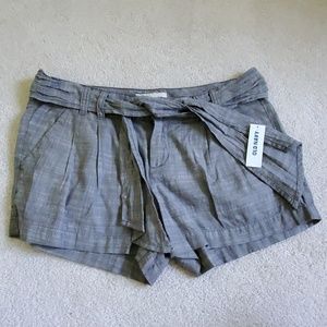 NWT Old Navy Tie-waist, belted short Size 6